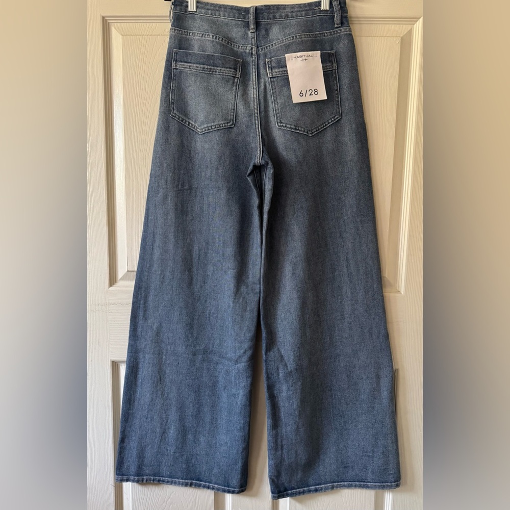 Habitual Women’s Light Blue Flare Wide Leg Jeans, Size 6/28. NWT - Picture 5 of 16